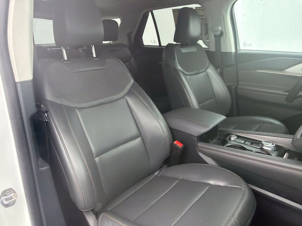 Used 2025 Ford Explorer Active w/ Active Comfort Package AWD/4WD image 7