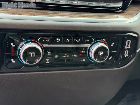 Used 2025 GMC Sierra 1500 Elevation image 27