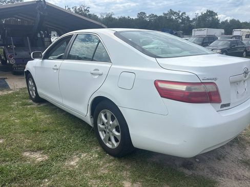 Used 2009 Toyota Camry LE FWD image 4