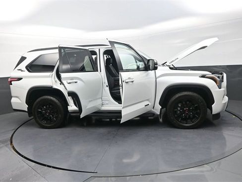 Used 2025 Toyota Sequoia Limited image 42