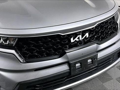 Used 2022 Kia Sorento S FWD image 31