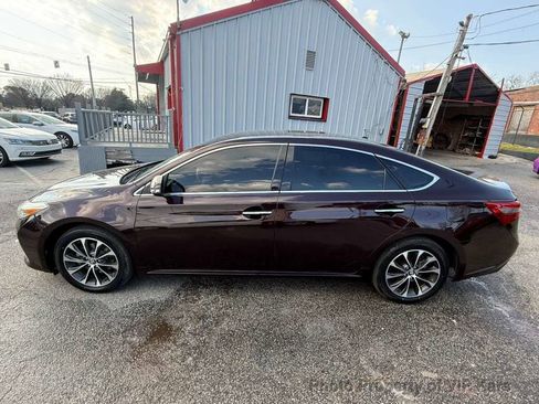 Used 2017 Toyota Avalon XLE image 4