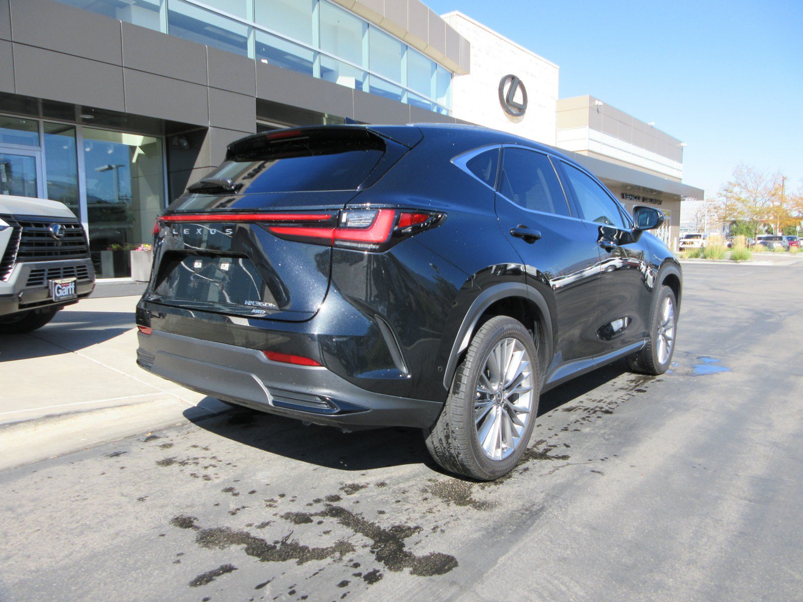 Used 2024 Lexus NX 350h AWD w/ Vision Package image 9