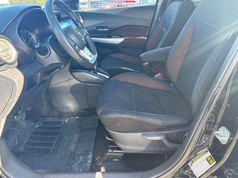 Used 2018 Nissan Kicks SR w/ Exterior Package image 10