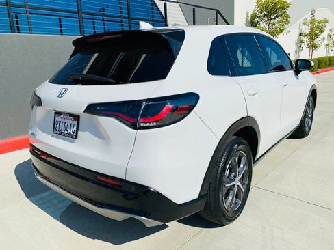 Used 2024 Honda HR-V EX-L image 13