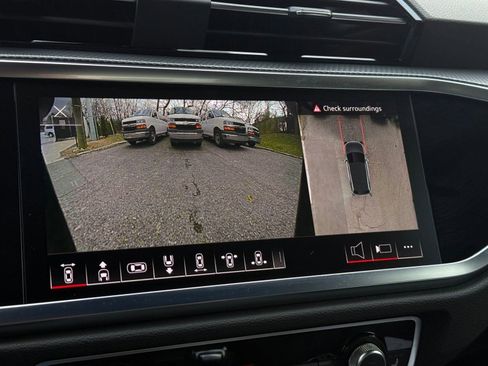 Certified 2025 Audi Q3 2.0T Premium Plus w/ Premium Plus Package image 28