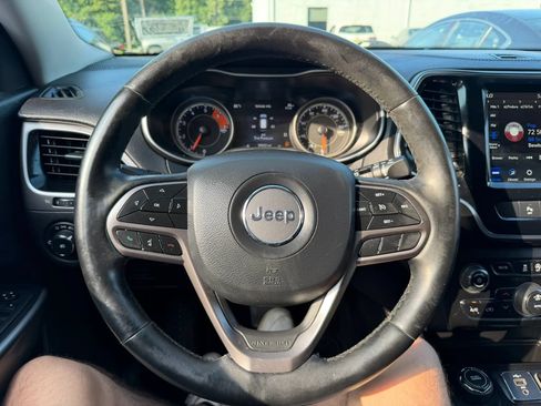 Used 2020 Jeep Cherokee Limited AWD/4WD image 16