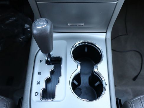 Used 2012 Jeep Grand Cherokee Laredo image 34