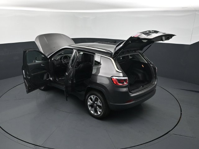Used 2019 Jeep Compass Limited w/ Advanced Safety Group AWD/4WD image 28