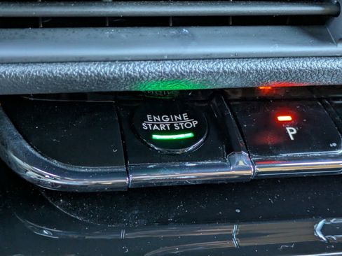 Used 2023 Lincoln Corsair Reserve w/ Equipment Group 202A image 30