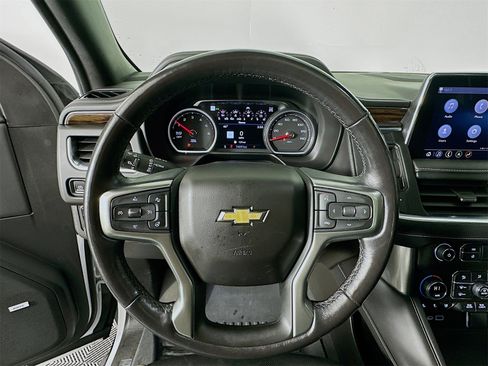 Used 2021 Chevrolet Suburban Premier w/ Premium Package image 11