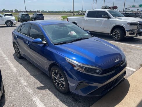 Used 2024 Kia Forte LXS FWD image 3