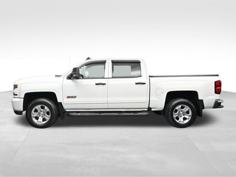 Used 2018 Chevrolet Silverado 1500 LT w/ All Star Edition AWD/4WD image 2