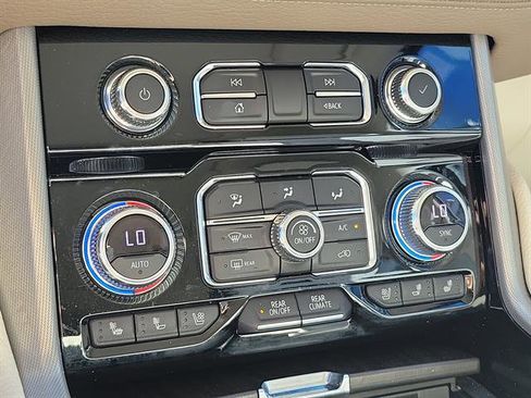 Used 2021 GMC Yukon Denali w/ Denali Ultimate Package image 66