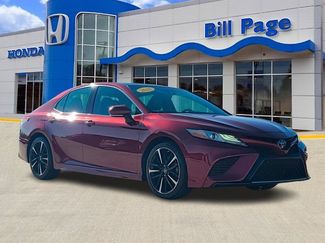 Used 2018 Toyota Camry XSE image 1
