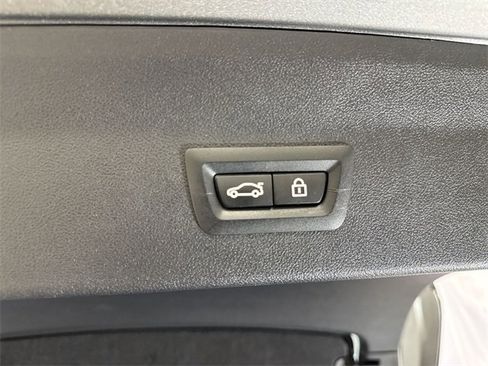 Used 2021 BMW X4 M w/ Competition Package image 28