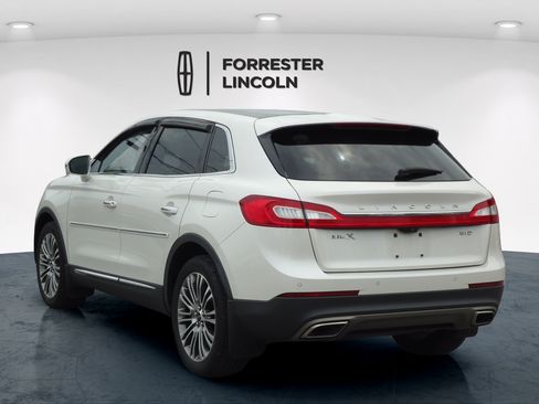 Used 2016 Lincoln MKX Reserve w/ Climate Package AWD/4WD image 5
