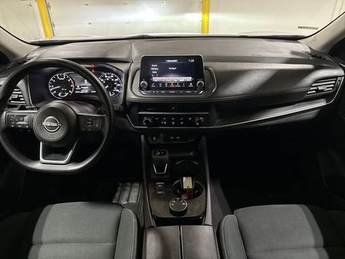 Used 2024 Nissan Rogue S AWD/4WD image 10