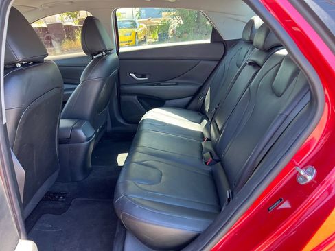Used 2023 Hyundai Elantra Limited w/ Preferred Accessory Package FWD image 28