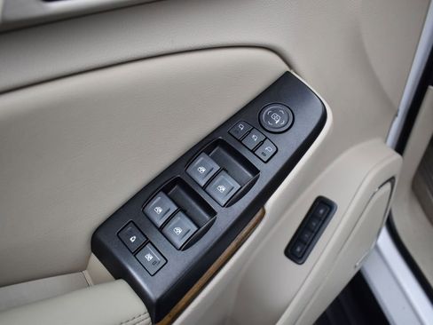 Used 2019 GMC Yukon XL Denali w/ Denali Ultimate Package image 10