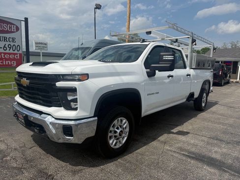 Used 2025 Chevrolet Silverado 2500 W/T w/ WT/CX Safety Package image 2