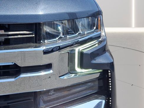 Used 2021 Chevrolet Silverado 1500 LT image 8