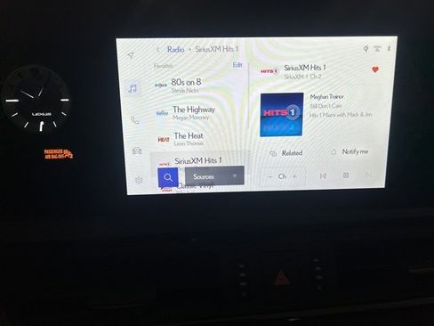 Used 2025 Lexus ES 350 w/ Premium Package image 18