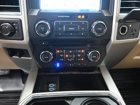 Used 2018 Ford F250 Lariat w/ Lariat Ultimate Package AWD/4WD image 20