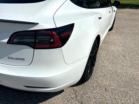 Used 2021 Tesla Model 3 Performance image 37