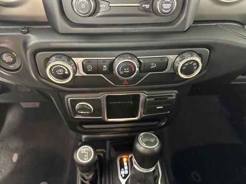 Used 2020 Jeep Wrangler Unlimited Sport AWD/4WD image 23