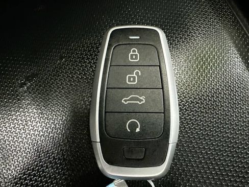 Used 2024 Honda Prologue Elite image 16