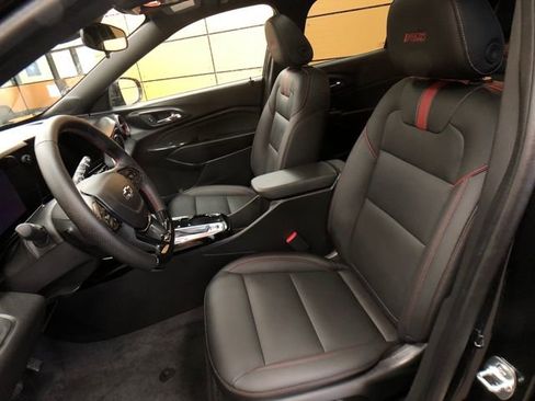 Used 2026 Chevrolet Trax RS w/ Sunroof Package image 10