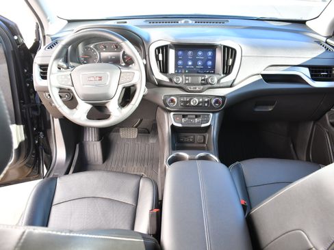 Used 2024 GMC Terrain SLT image 15