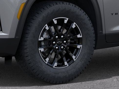 New 2026 Chevrolet Traverse Z71 w/ Driver Confidence Package AWD/4WD image 9