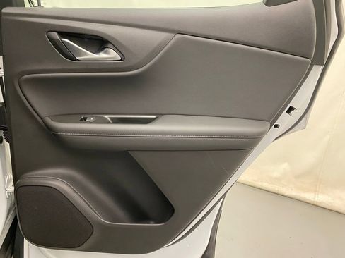 Used 2019 Chevrolet Blazer L FWD image 13