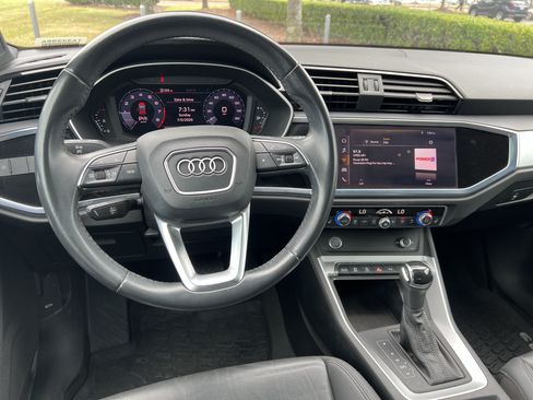 Used 2020 Audi Q3 2.0T Premium w/ Convenience Package AWD/4WD image 30