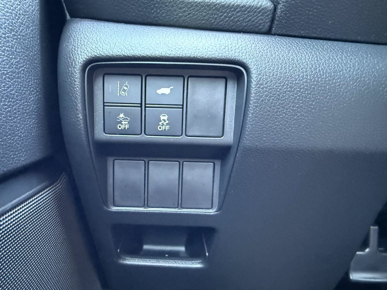 Used 2018 Honda CR-V Touring image 30