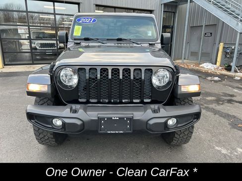 Used 2021 Jeep Gladiator Willys image 9