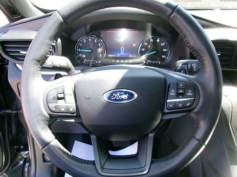 Used 2020 Ford Explorer XLT AWD/4WD image 9