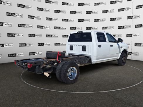 Used 2022 RAM 3500 Tradesman w/ Chrome Appearance Group image 5
