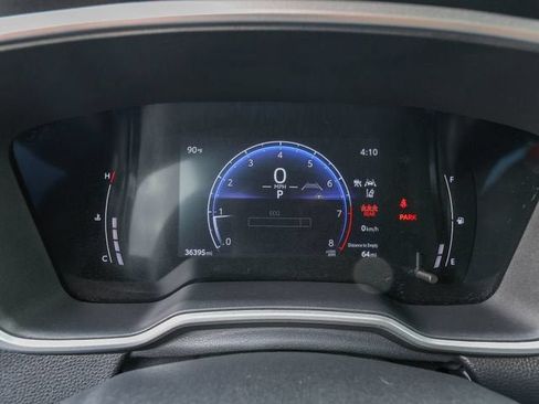 Used 2023 Toyota Corolla Cross XLE w/ Convenience Package FWD image 18