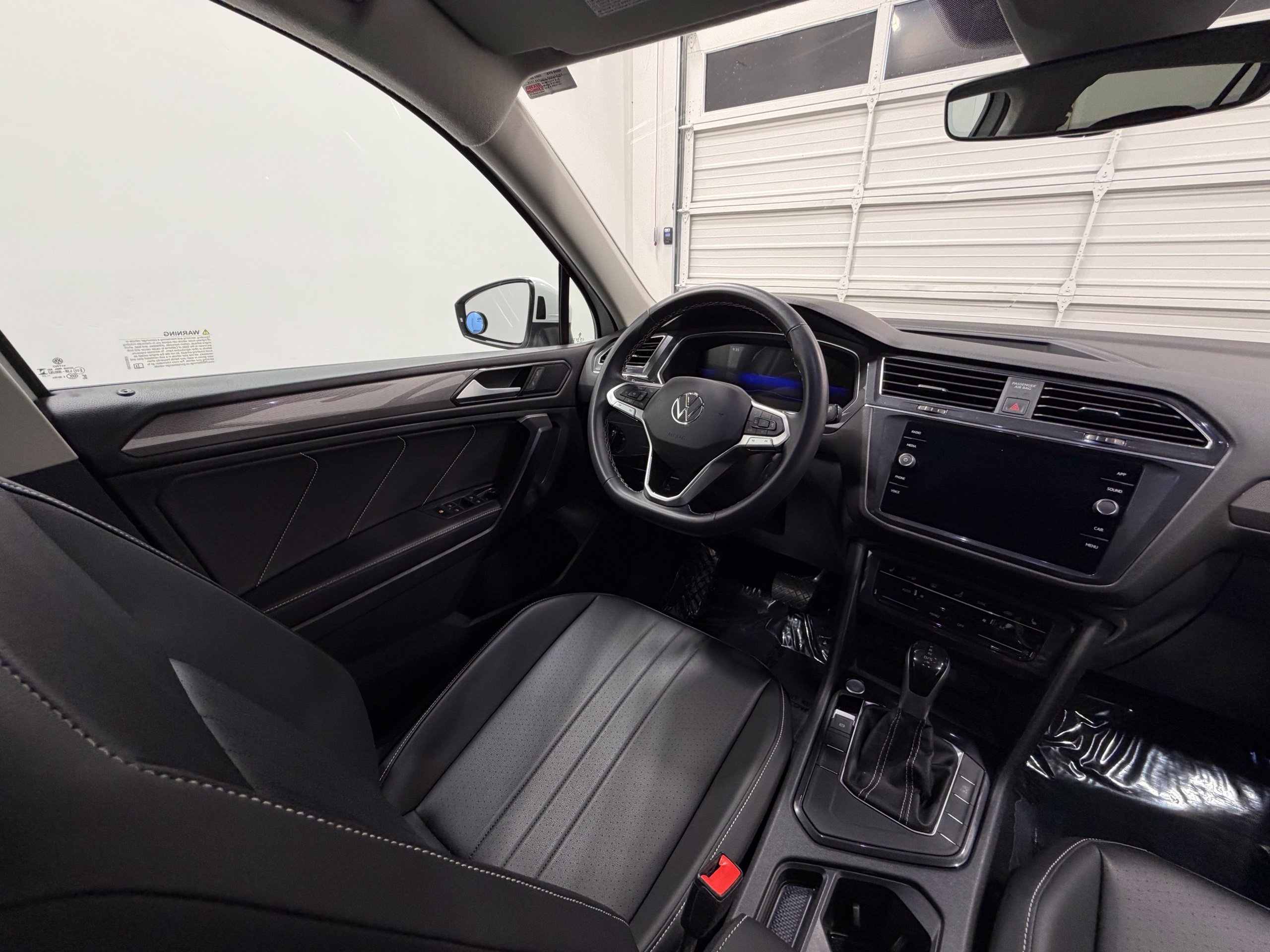 Used 2023 Volkswagen Tiguan SE FWD image 29