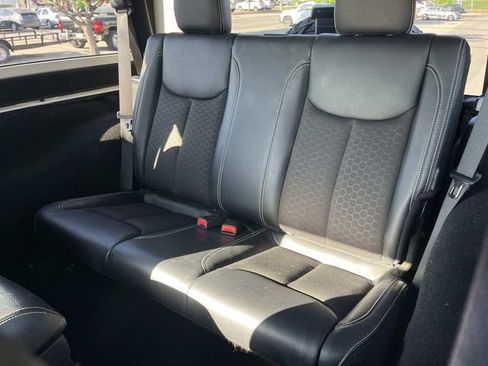 Used 2018 Jeep Wrangler Sport image 14