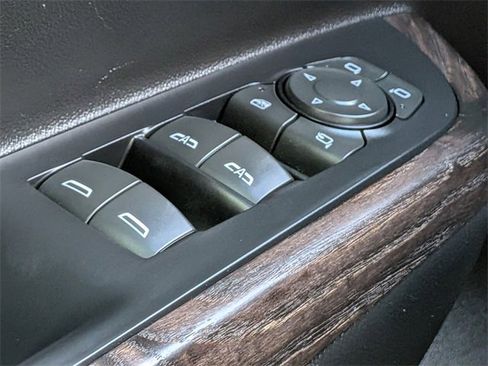 Used 2022 GMC Acadia Denali w/ Denali Technology Package image 29