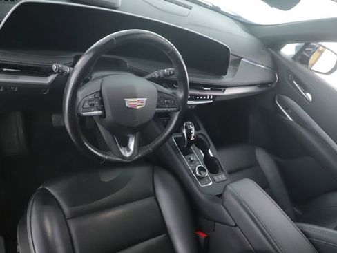 Used 2024 Cadillac XT4 Premium Luxury w/ Technology Package image 17