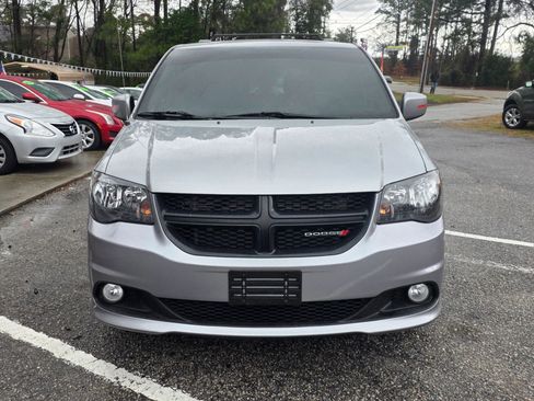 Used 2018 Dodge Grand Caravan GT FWD image 3