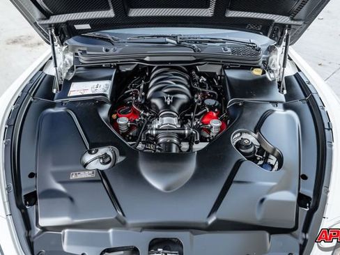 Used 2017 Maserati GranTurismo MC image 30