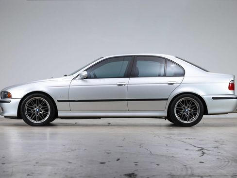 Used 2003 BMW M5 image 8