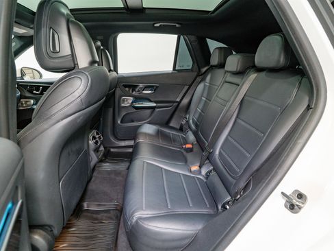 Used 2023 Mercedes-Benz GLC 300 4MATIC image 30