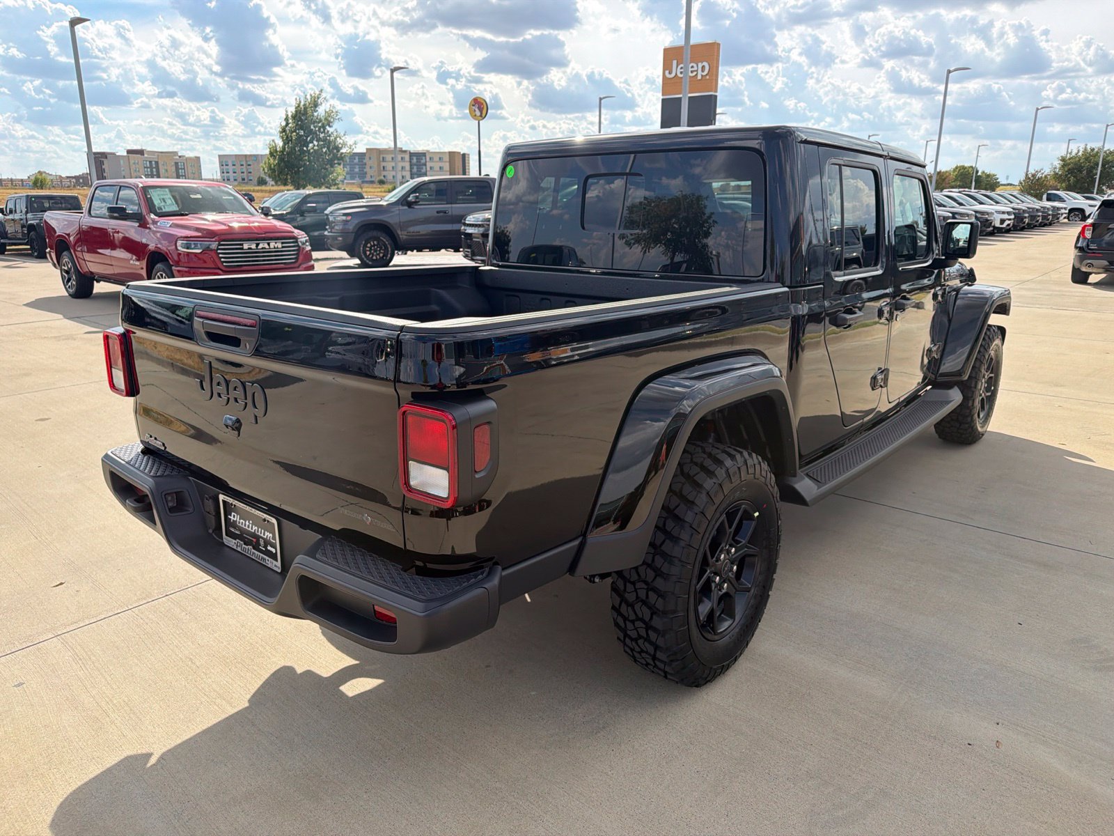 New 2026 Jeep Gladiator Sport AWD/4WD image 5